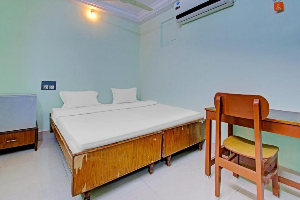 Decent Residency Otel Kākināda Dış mekan fotoğraf