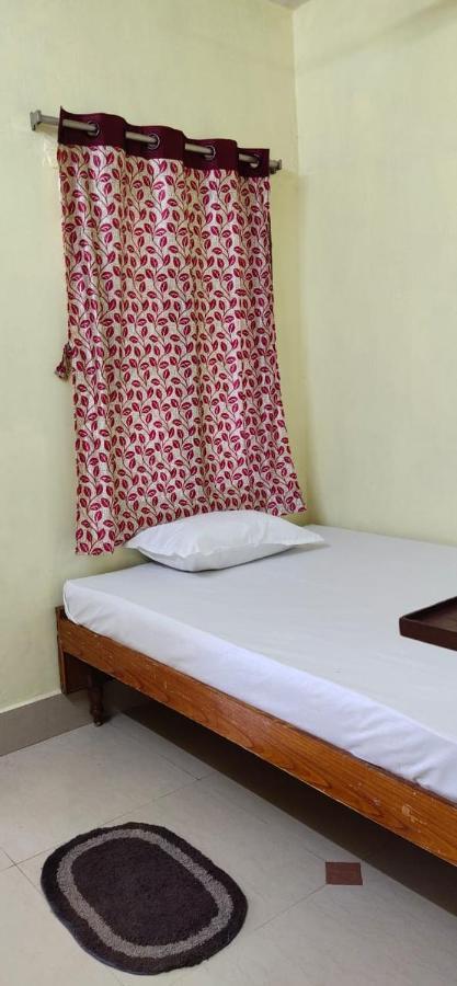 Decent Residency Otel Kākināda Dış mekan fotoğraf