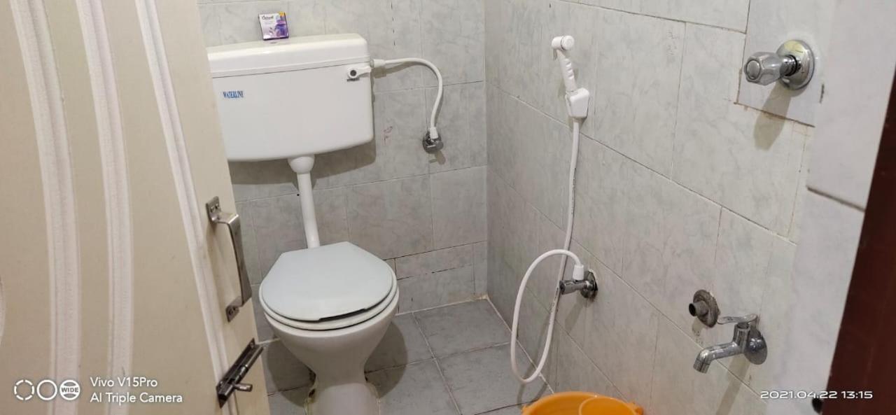 Decent Residency Otel Kākināda Dış mekan fotoğraf
