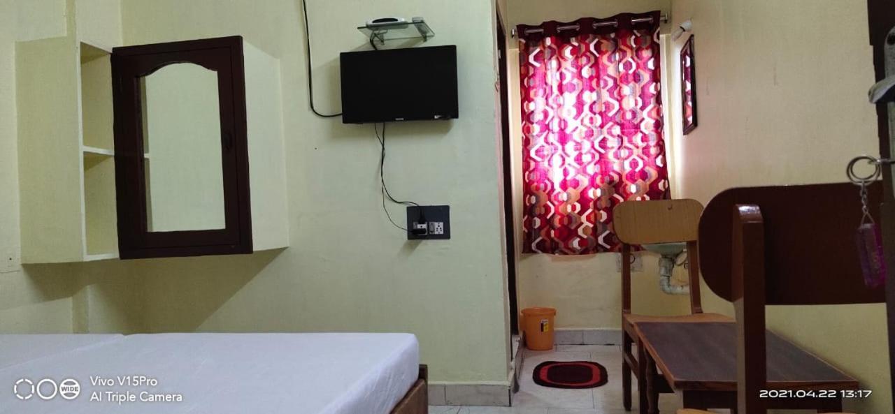 Decent Residency Otel Kākināda Dış mekan fotoğraf